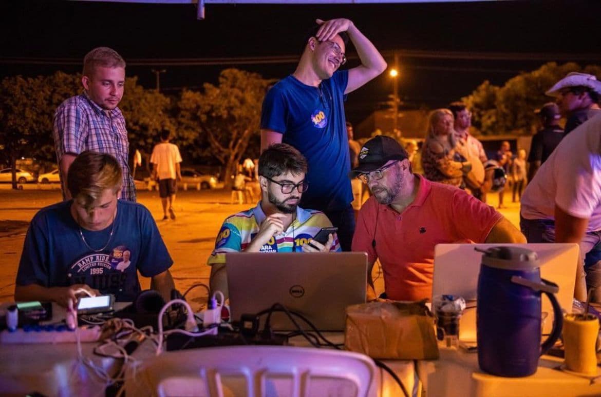 Elias Medeiros em ambiente de empreendedorismo e tecnologia — 3