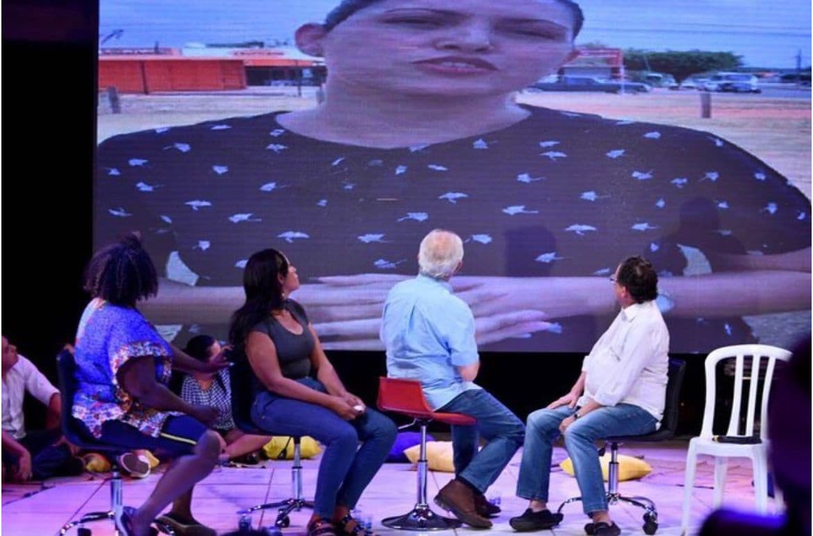 Elias Medeiros em ambiente de empreendedorismo e tecnologia — 8